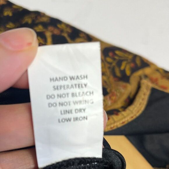 Label Ritu Kumar Gold Full Sleeves Long Fairy Dress M - Picture 11 of 12